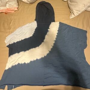 Short sleeve hoodie
